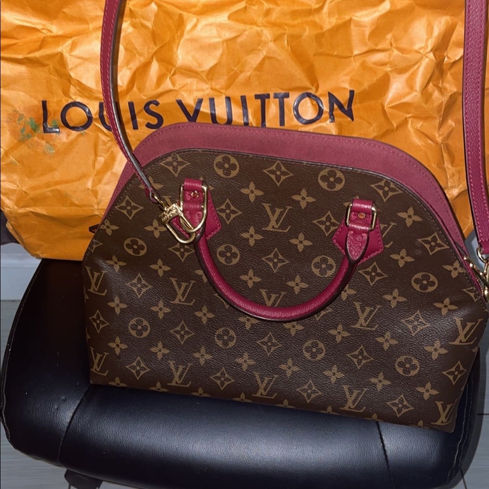 Louis Vuitton Purse